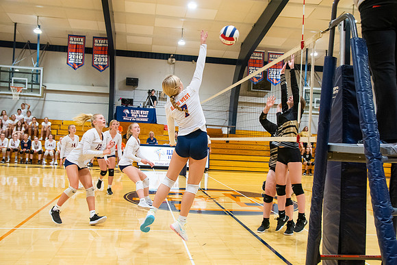 2022 Freshman Volleyball-10