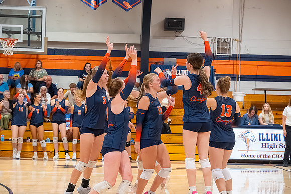 2025 IW Varsity Volleyball-34