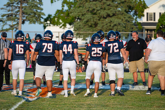 2025 IW Varsity Football-31