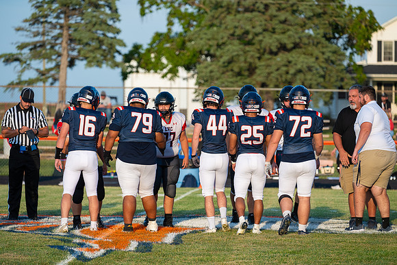 2025 IW Varsity Football-32