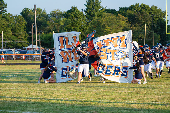 2025 IW Varsity Football-42