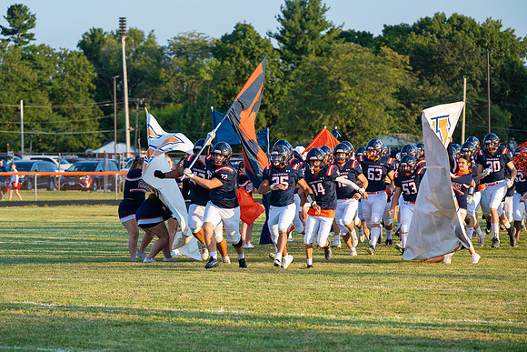 2025 IW Varsity Football-45