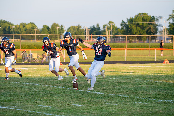 2025 IW Varsity Football-48