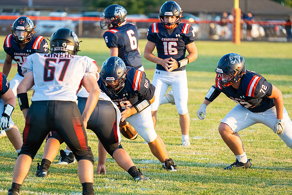 2025 IW Varsity Football-65