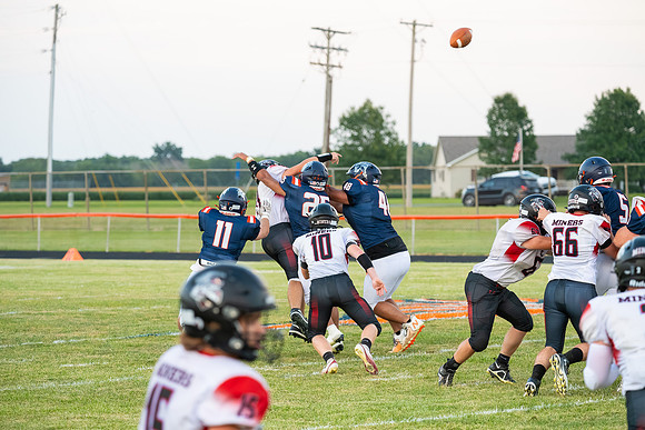 2025 IW Varsity Football-80