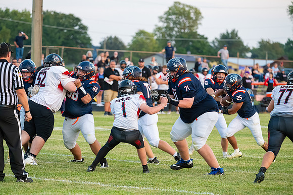 2025 IW Varsity Football-102