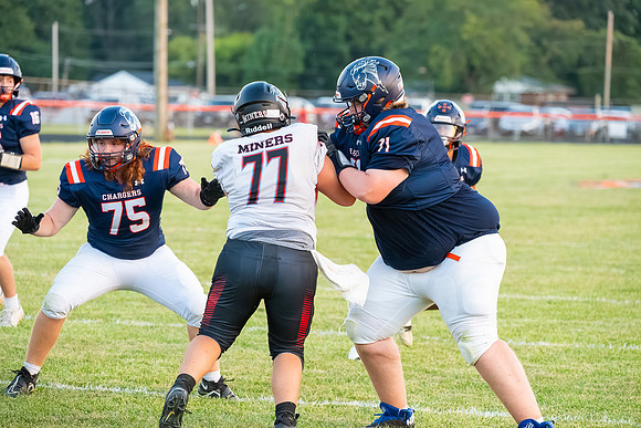 2025 IW Varsity Football-104