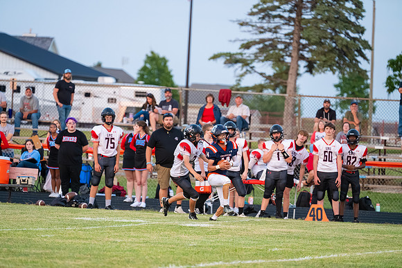 2025 IW Varsity Football-111