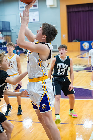 7th Grade Boys Basketball-15