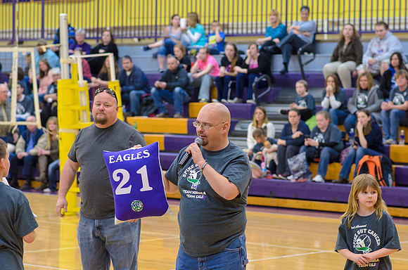Auctioning a pillow from the other side of the jersey