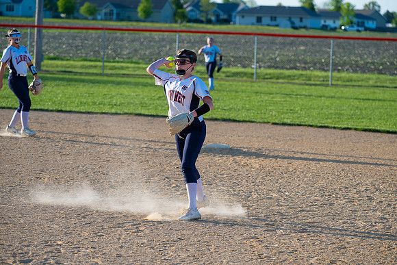 2025 IW JV Softball-19