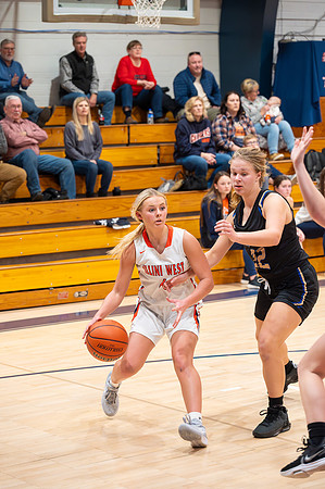 2023 IW JV Girls Basketball-83