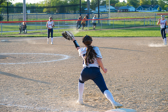 2025 IW JV Softball-33