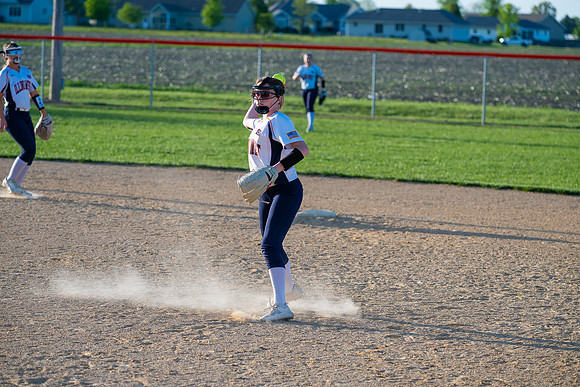 2025 IW JV Softball-18