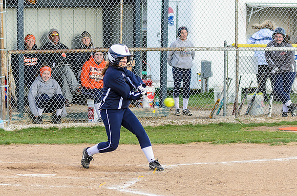 Aubree making solid contact