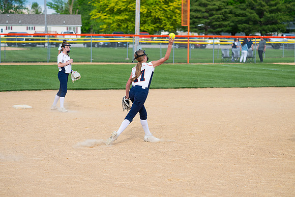 2025 IW JV Softball-70