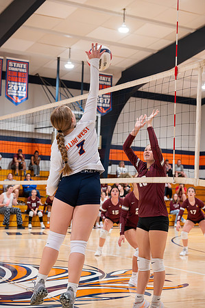 2024 IW Freshman Volleyball-14