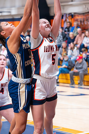 2025 IW Varsity Girls Basketball-43