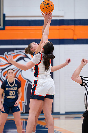 2025 IW Varsity Girls Basketball-41