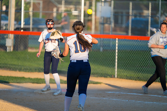 2025 IW JV Softball-59