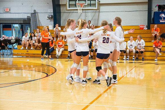 2022 Freshman Volleyball-17