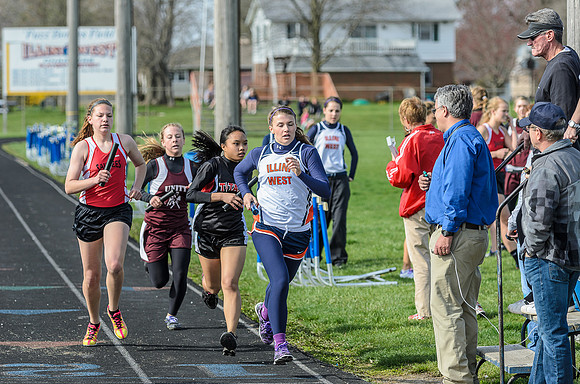 Jessica running the 4x800 relay (I think)